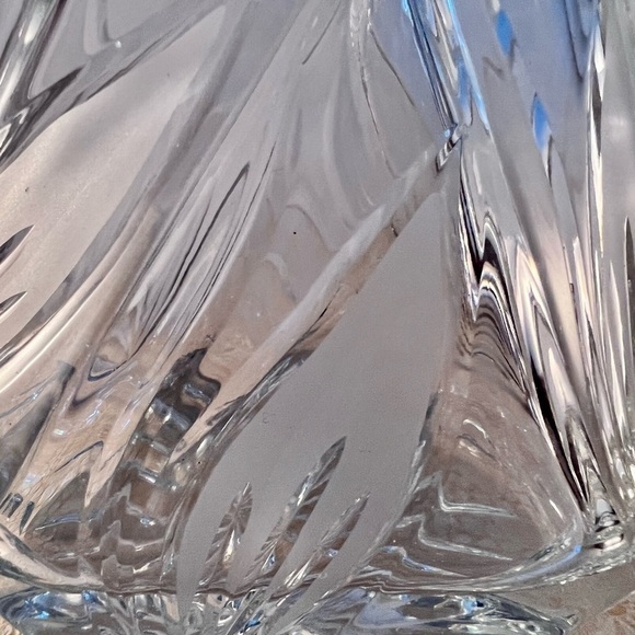 Godinger Dublin Collection Triangular Crystal Whiskey Liquor Decanter 61 ml - Picture 6 of 8